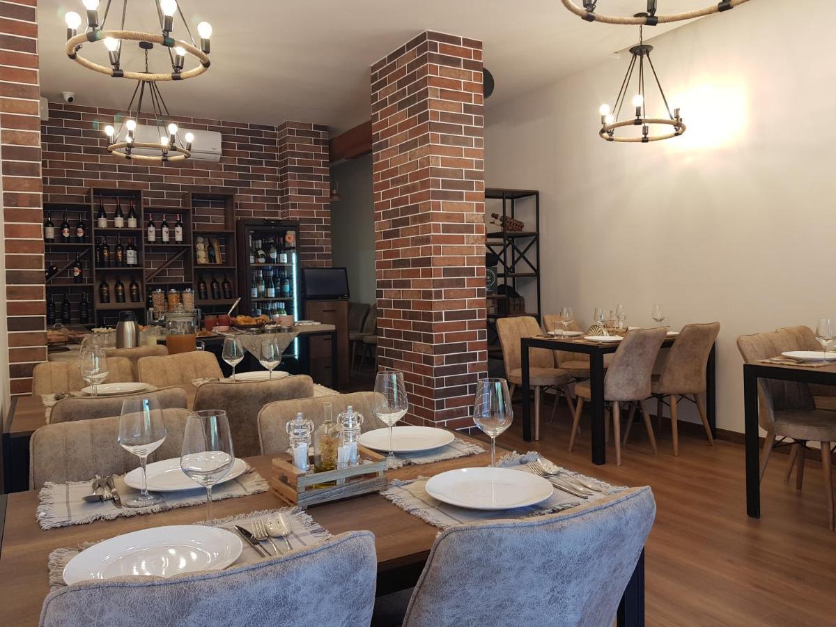 Peaky Hotel Durrës Eksteriør billede