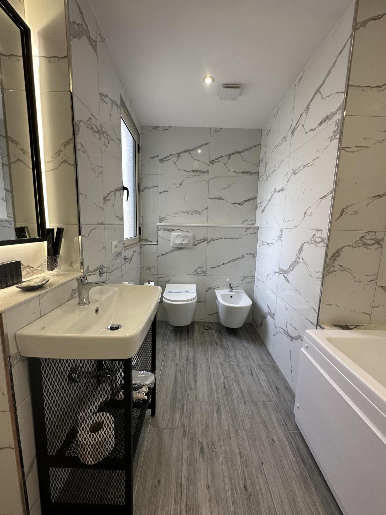 Peaky Hotel Durrës Eksteriør billede