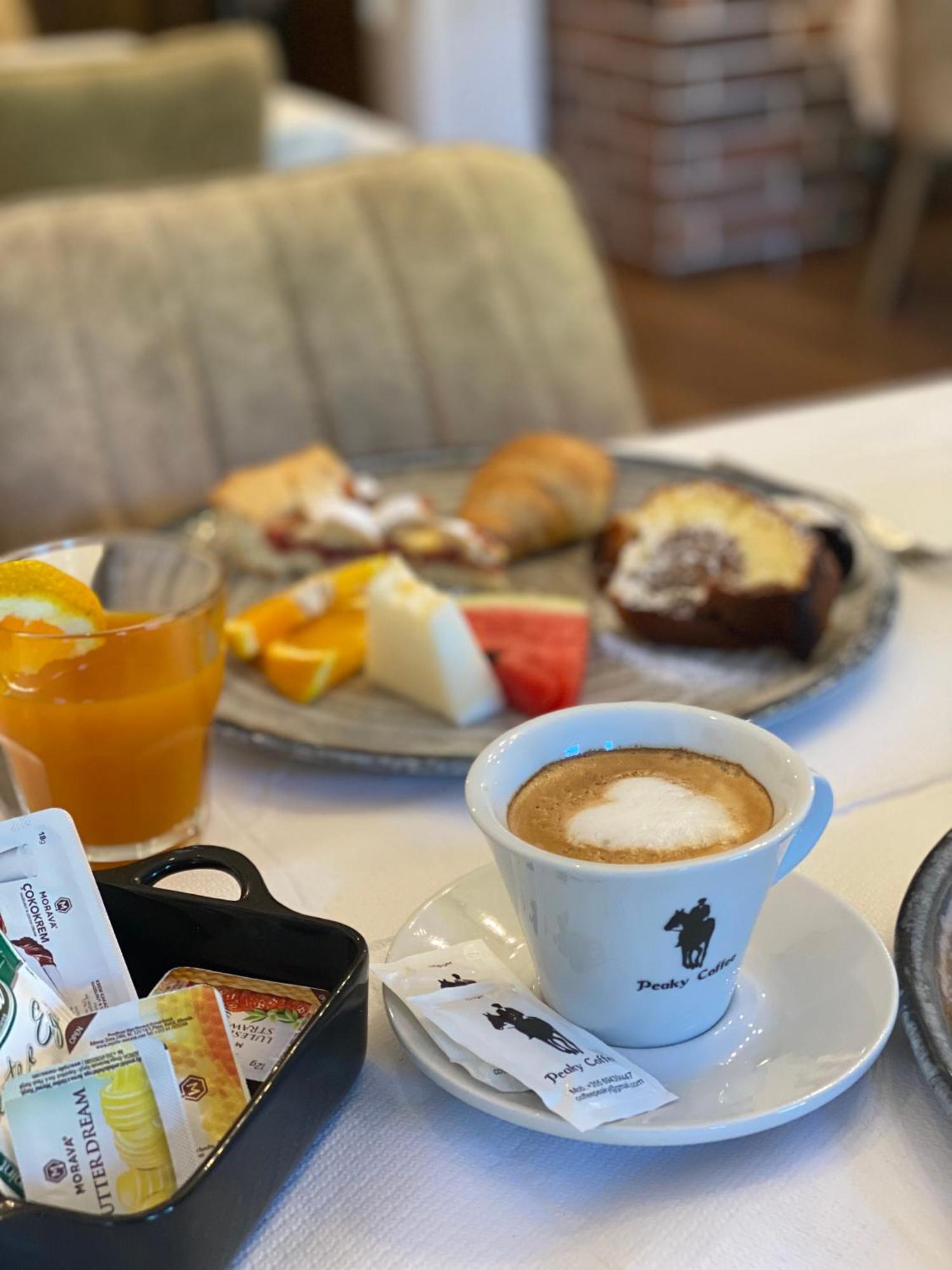Peaky Hotel Durrës Eksteriør billede