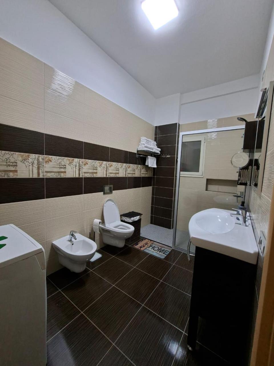 Peaky Hotel Durrës Eksteriør billede